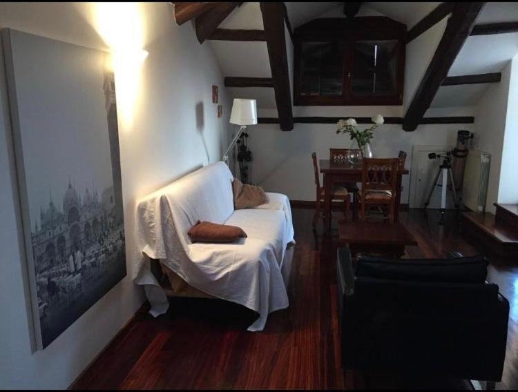 Stylish Penthouse Apartment In Venice Lido, 10 Minutes From Saint Marks Square Venedig-Lido Exteriör bild