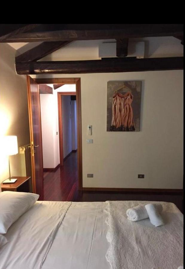 Stylish Penthouse Apartment In Venice Lido, 10 Minutes From Saint Marks Square Venedig-Lido Exteriör bild